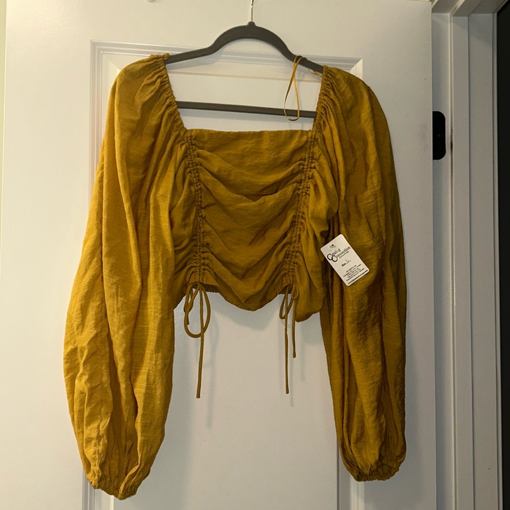 yellow puff sleeve top